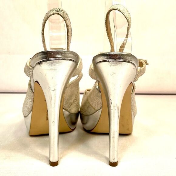 WHITE AND SILVER ANKLE STRAP w PEEP TOE 5” SILVER SPIKE HEELS SIZE 8.5 by INC - Picture 3 of 5